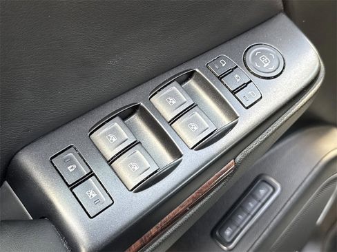 Used 2018 GMC Yukon SLT w/ Open Road Package image 22