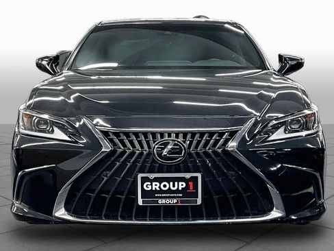 Used 2025 Lexus ES 300h w/ Premium Package FWD image 4