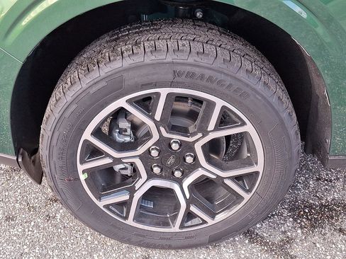 New 2025 Ford Maverick Lariat w/ 4K Tow Package image 5