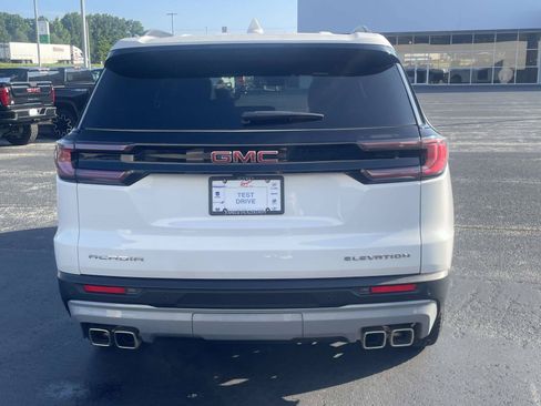 Certified 2026 GMC Acadia Elevation w/ Elevation Premium Package FWD image 4