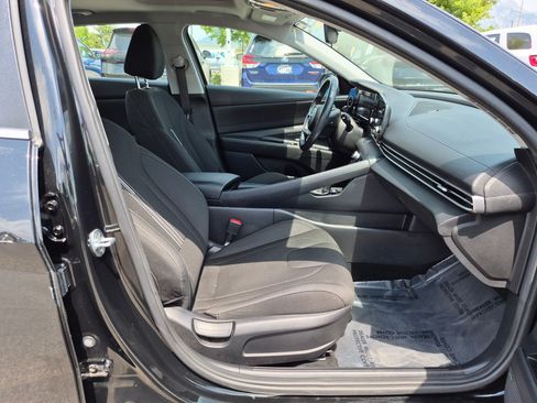 Used 2022 Hyundai Elantra SEL w/ Convenience + Premium Package FWD image 33
