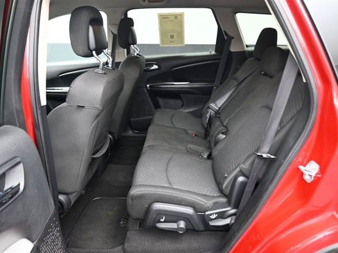 Used 2018 Dodge Journey SE w/ Blacktop Package FWD image 10