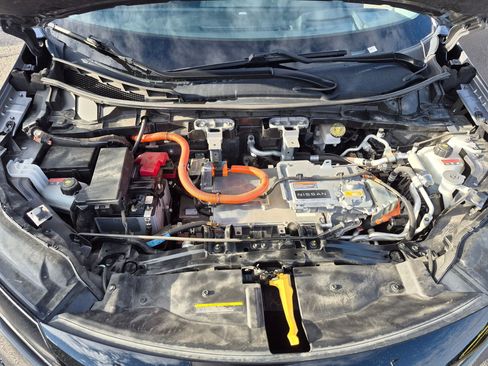 Used 2023 Nissan Ariya AWD image 33