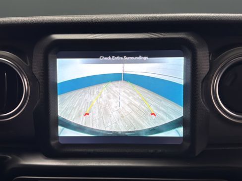 Used 2022 Jeep Wrangler Unlimited Sahara AWD/4WD image 13