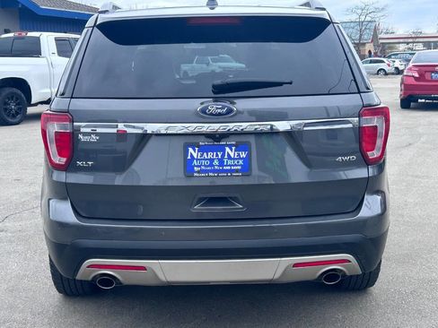 Used 2017 Ford Explorer XLT w/ Equipment Group 202A AWD/4WD image 7