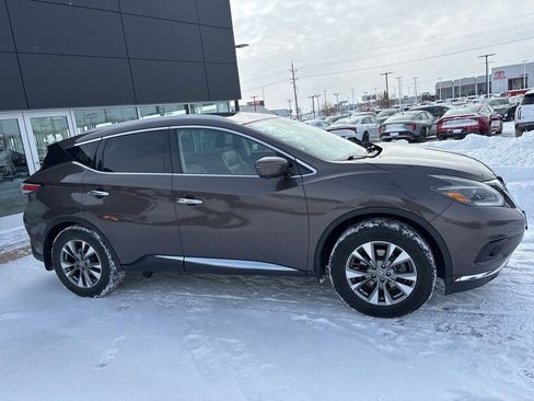 Used 2018 Nissan Murano SL w/ Moonroof Package image 4