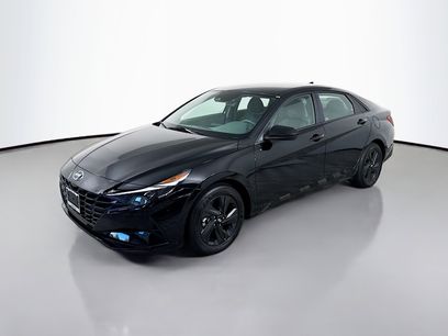 Used 2023 Hyundai Elantra SEL w/ Preferred Accessory Package