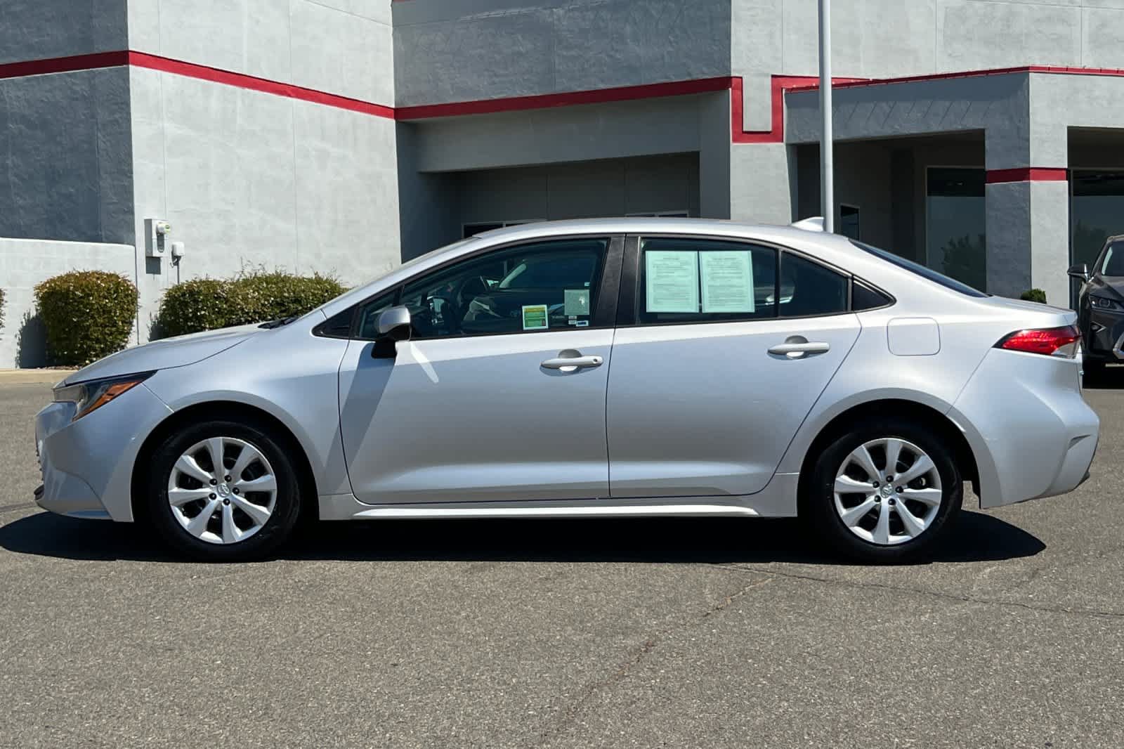 Certified 2025 Toyota Corolla LE FWD image 9
