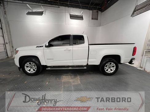 Used 2016 Chevrolet Colorado LT w/ LT Convenience Package RWD image 4