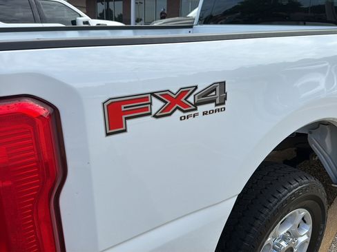 Used 2025 Ford F250 XLT w/ FX4 Off-Road Package AWD/4WD image 9