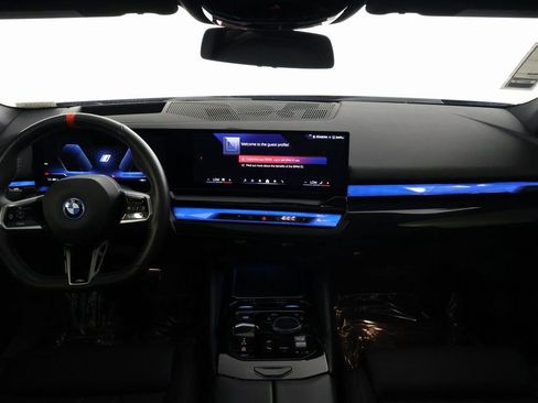 Used 2024 BMW i5 M60 w/ Premium Package image 8