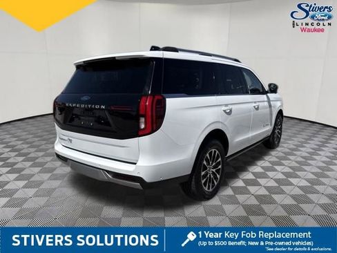 Used 2025 Ford Expedition Platinum AWD/4WD image 6