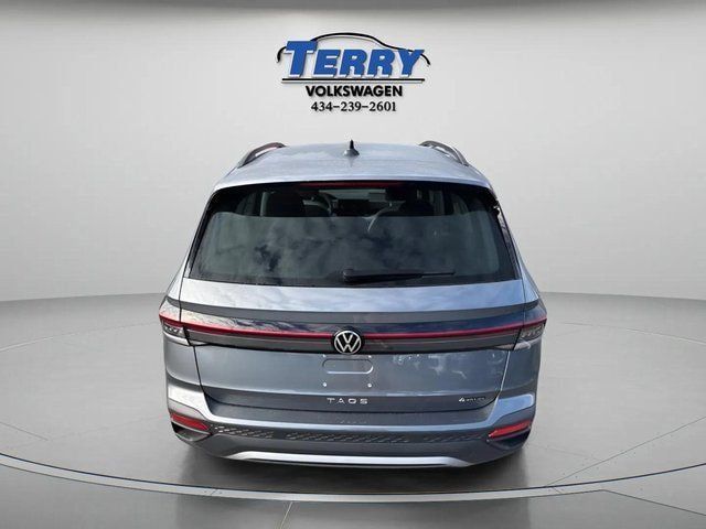 Certified 2025 Volkswagen Taos S AWD/4WD image 3