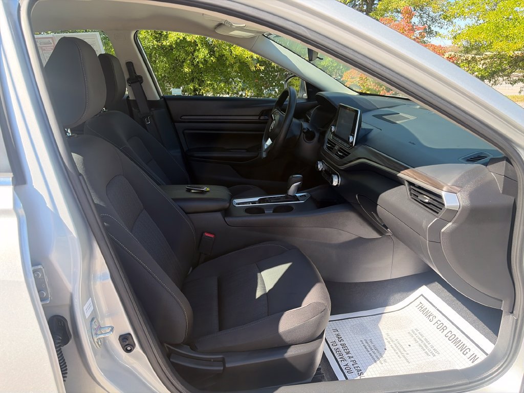 Used 2026 Nissan Altima 2.5 SV AWD/4WD image 41