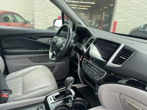 Used 2018 Honda Ridgeline RTL-E image 2