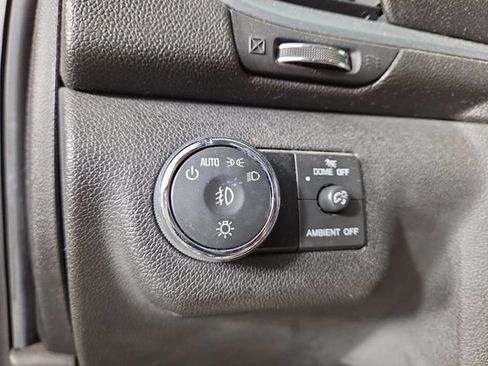 Used 2017 Chevrolet Traverse Premier FWD image 28