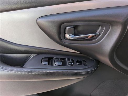 Used 2019 Nissan Murano S image 15