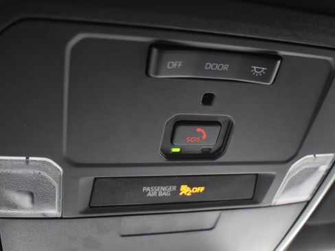 Certified 2025 Toyota Tacoma SR5 image 16