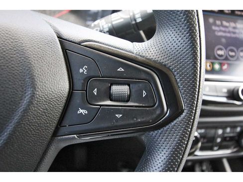 Used 2023 Chevrolet TrailBlazer LT w/ Convenience Package FWD image 16