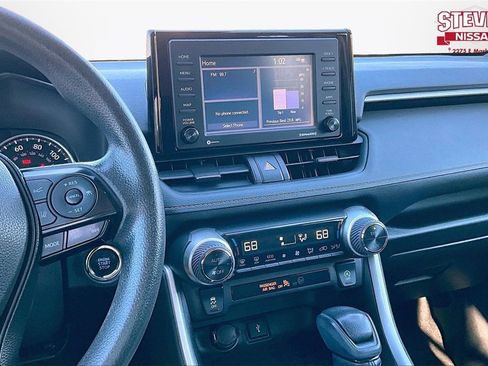 Used 2020 Toyota RAV4 XLE image 9