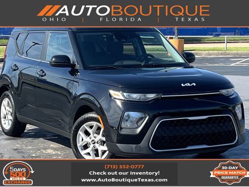Used 2022 Kia Soul LX w/ Technology Package FWD image 1