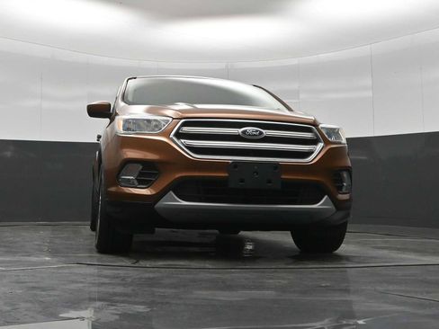 Used 2017 Ford Escape SE AWD/4WD image 28