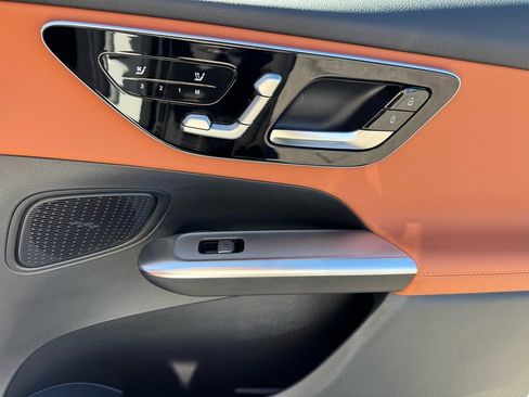 Certified 2026 Mercedes-Benz GLC 300 image 24