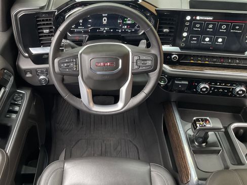Used 2022 GMC Sierra 1500 Elevation w/ Elevation Premium Package AWD/4WD image 23