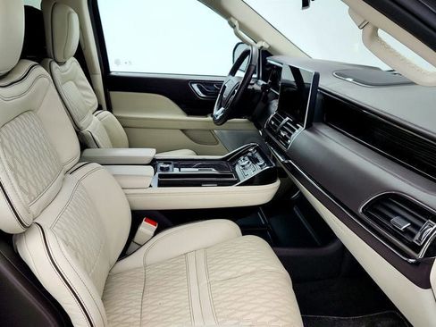 Used 2024 Lincoln Navigator Black Label AWD/4WD image 25