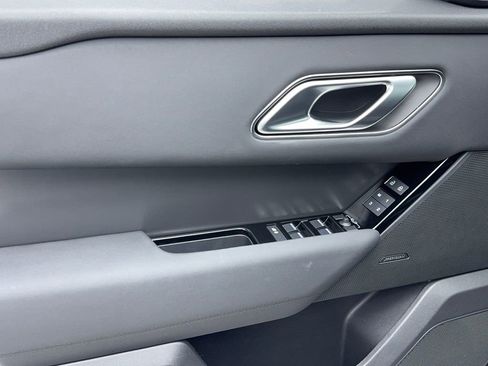 Used 2025 Land Rover Range Rover Velar Dynamic SE image 41