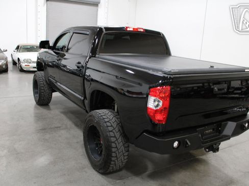 Used 2014 Toyota Tundra SR5 w/ TRD Off Road Package image 8