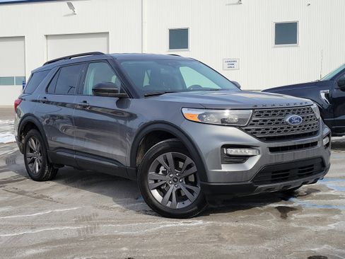 Used 2023 Ford Explorer XLT w/ Equipment Group 202A image 35