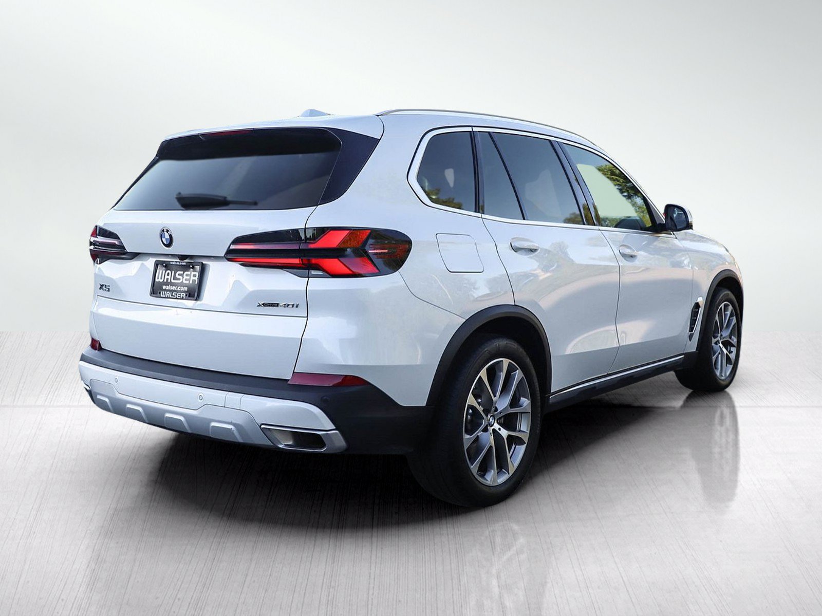 Used 2024 BMW X5 xDrive40i AWD/4WD image 5