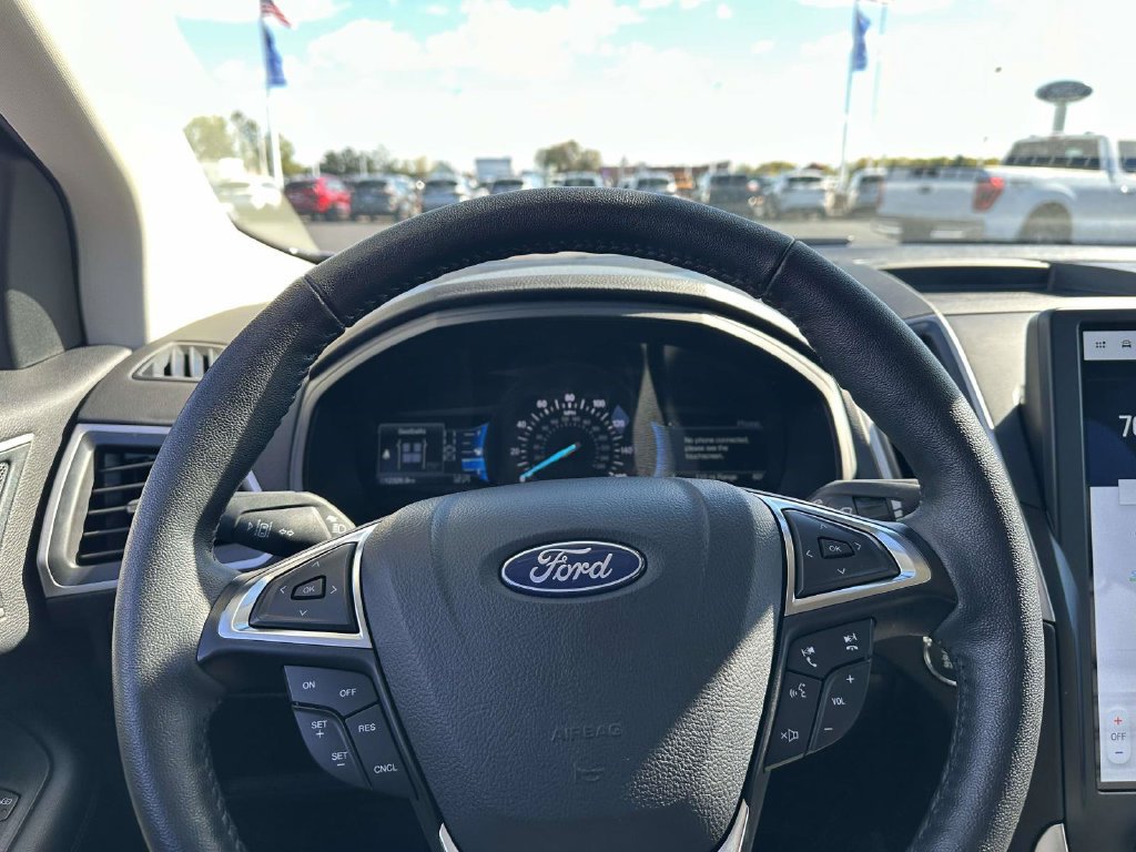 Certified 2024 Ford Edge SEL w/ Convenience Package AWD/4WD image 17