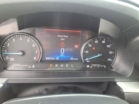 Used 2022 Ford Explorer XLT w/ Equipment Group 202A image 19