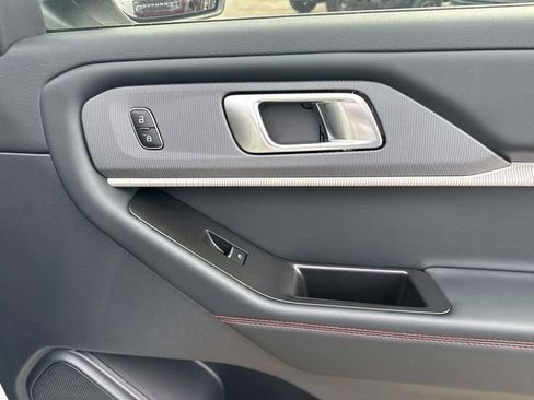 New 2026 Ford Explorer ST-Line image 17