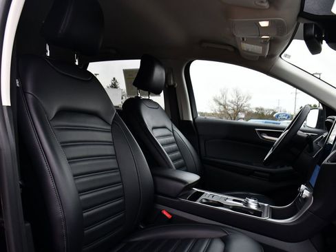 Used 2024 Ford Edge SEL w/ Convenience Package image 15