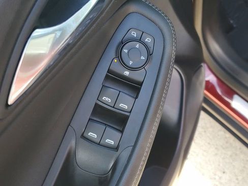 Used 2023 Buick Encore GX Preferred w/ Cold Weather Comfort Package FWD image 16