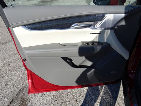 Certified 2024 Cadillac XT6 Premium Luxury image 14