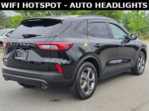 Used 2025 Ford Escape ST-Line w/ Tech Pack #1 FWD image 7