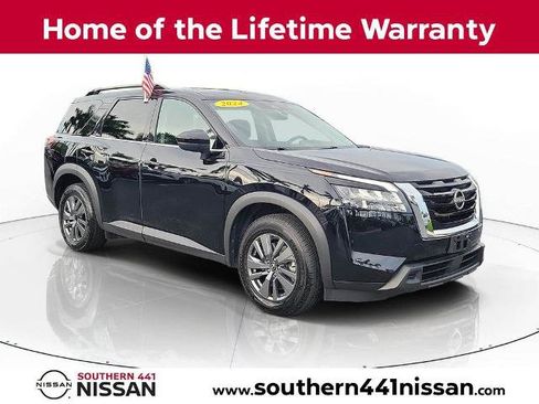 Certified 2024 Nissan Pathfinder SV AWD/4WD image 1