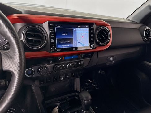 Certified 2020 Toyota Tacoma TRD Sport w/ TRD Premium Sport Package AWD/4WD image 16