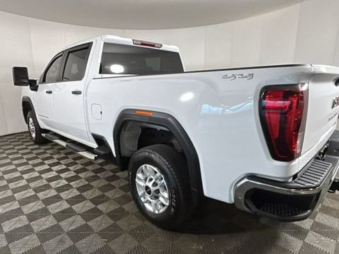 Used 2024 GMC Sierra 2500 Pro AWD/4WD image 4