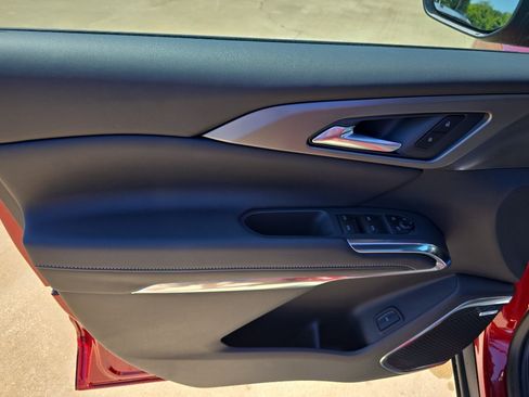 New 2026 Chevrolet Traverse LT w/ Enhanced Driving Package FWD image 19