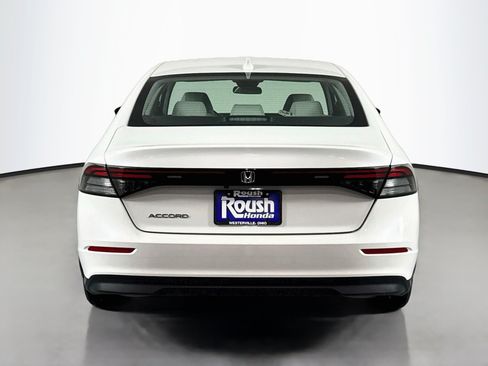 Certified 2023 Honda Accord EX image 6