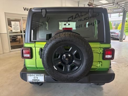 Used 2025 Jeep Wrangler Sport AWD/4WD image 6