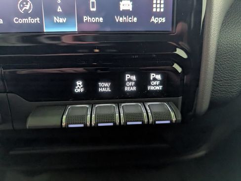 Used 2026 RAM 2500 Big Horn AWD/4WD image 22