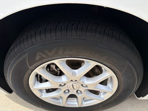 Used 2022 Chrysler Voyager LX FWD image 10