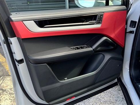 New 2026 Porsche Cayenne E-Hybrid Coupe image 27