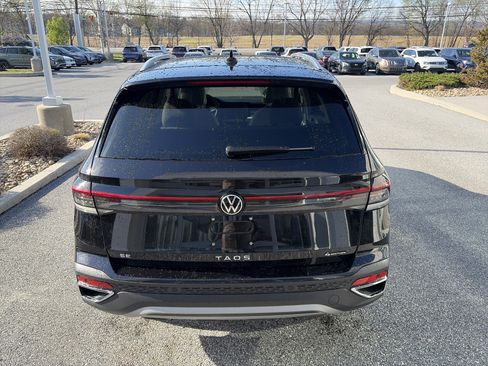 New 2026 Volkswagen Taos SE AWD/4WD image 5